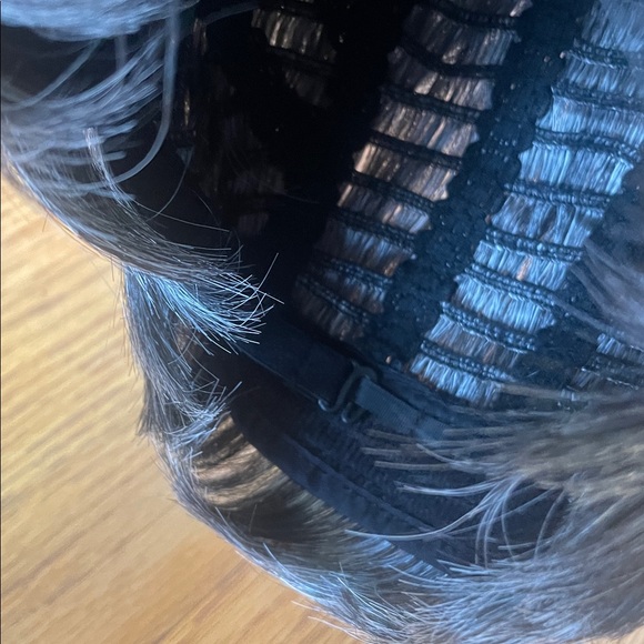 Short Straight Grey Hair Wig - Picture 6 of 9